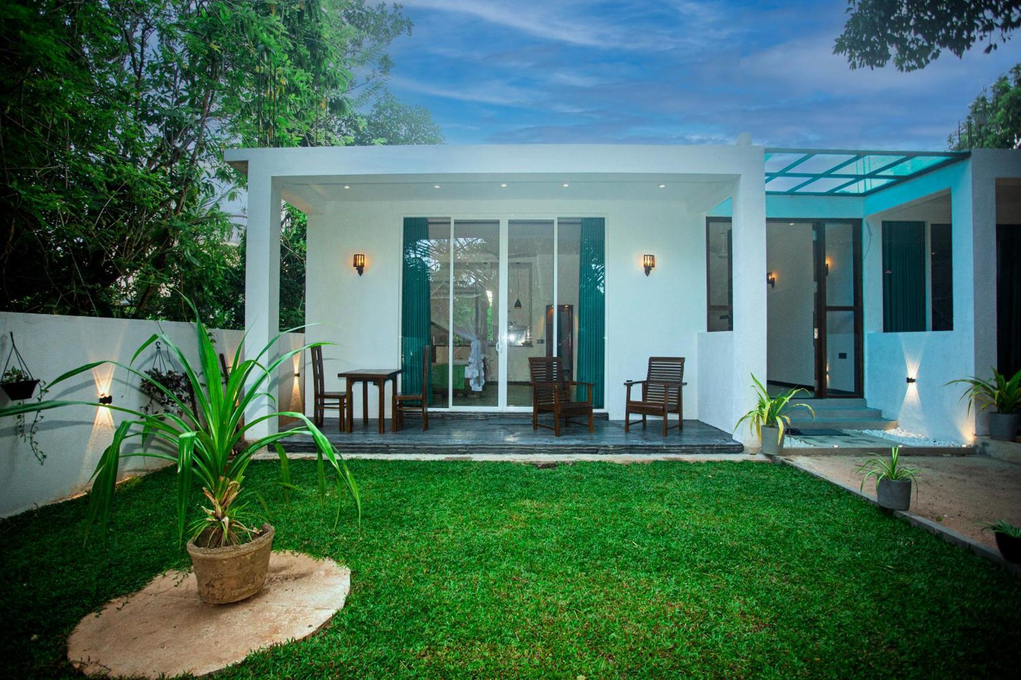 Villa Nine84 Mirissa Матара Екстериор снимка