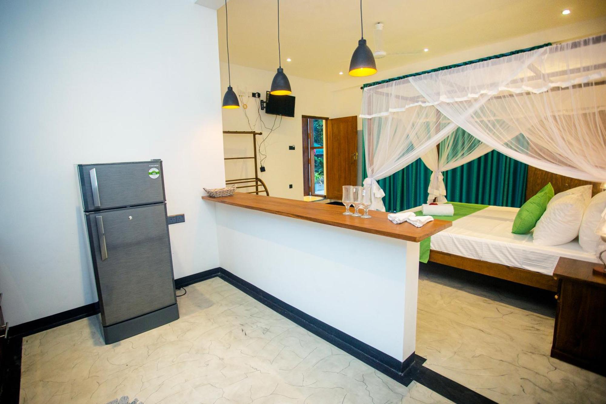 Villa Nine84 Mirissa Матара Екстериор снимка